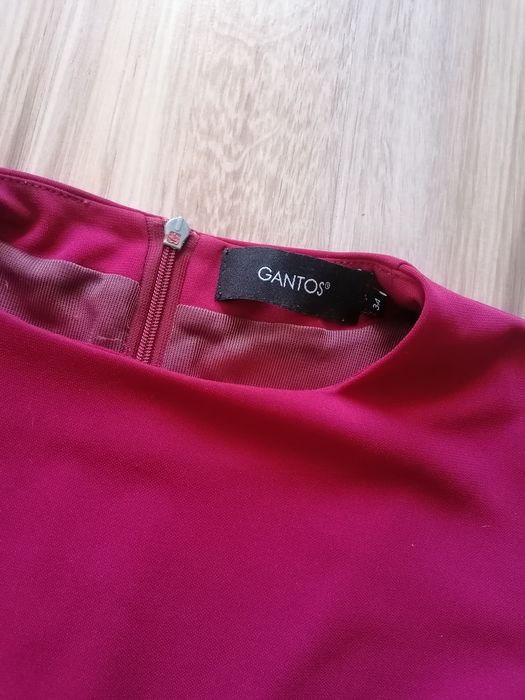 Sukienka Elegancka gantos purpurowa, ciemny róż rozmiar xs/s