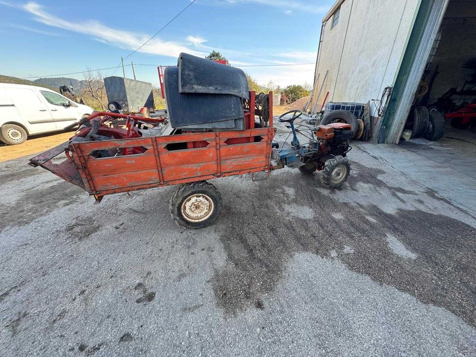 Trator de varais/ volante com reboque