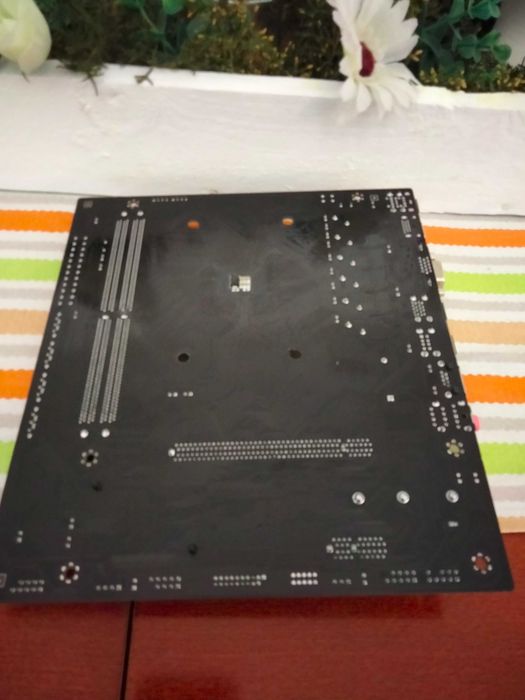 Bundle 2400g+B450M+Memória | AMD456525974046648323