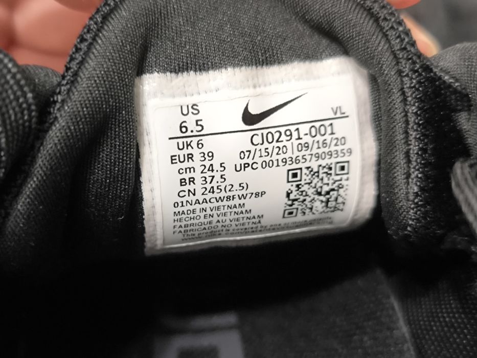 Кросівки Nike Air Zoom Winflo 7