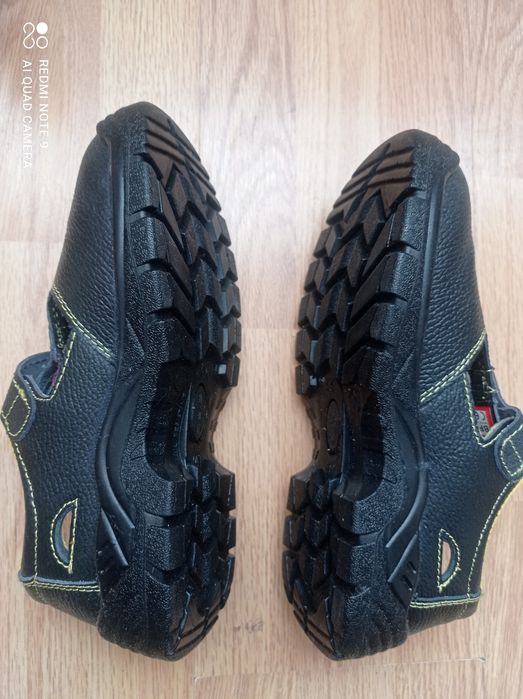 Sprzedam buty bezpieczne