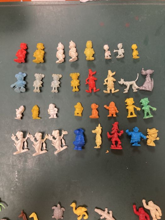 Brinquedo Conjunto 62 Figuras, Dunkin, Raja, Disney e outros