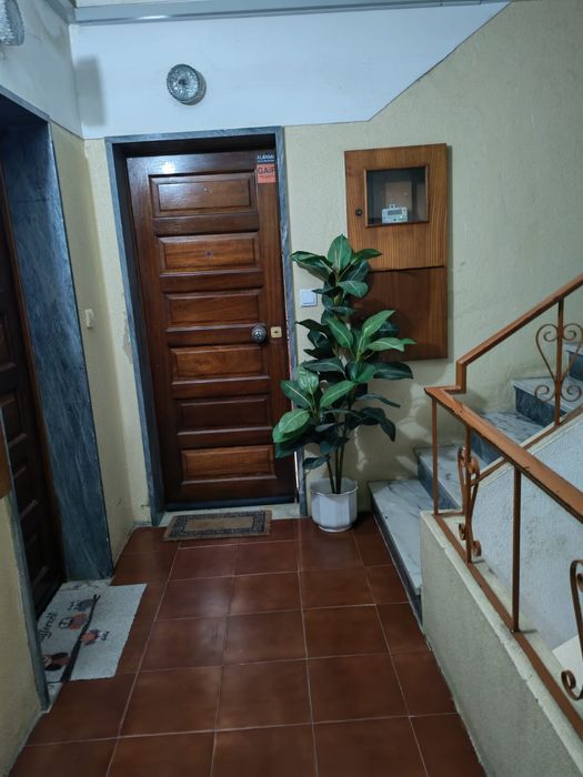 T2 espaçoso com 89 m² + arrecadação de 30 m² | Baixa da Banheira
