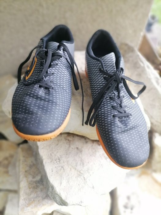 Halówki umbro r. 45