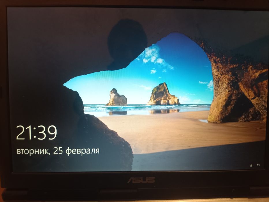 Продам ноутбук в рабочем состоянии