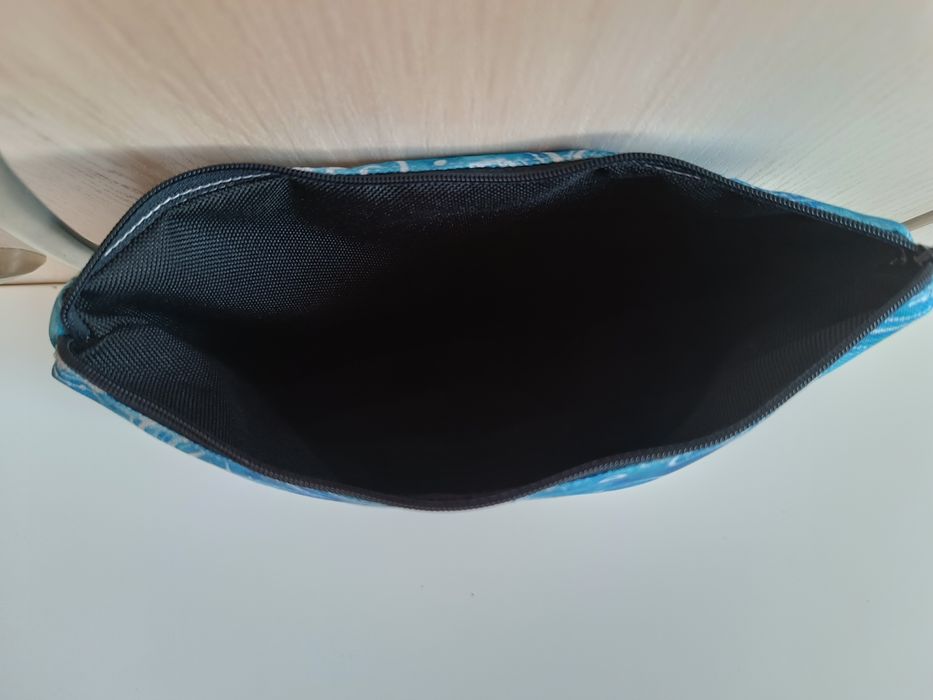 Kosmetyczka na zamek wodoodporna