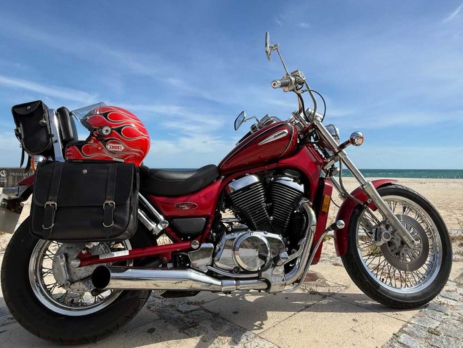 Suzuki Intruder VS800
