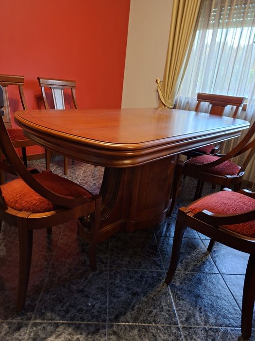 6 Cadeiras + Mesa de Jantar Madeira Cerejeira