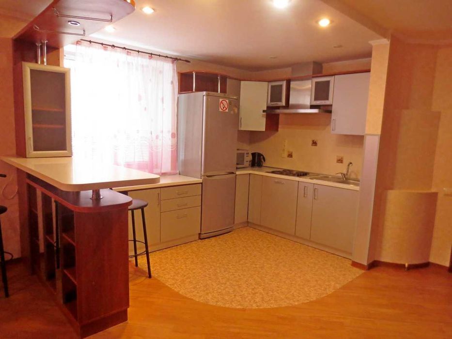 Комфортні апартаменти в центрі, бульвар Шевченка