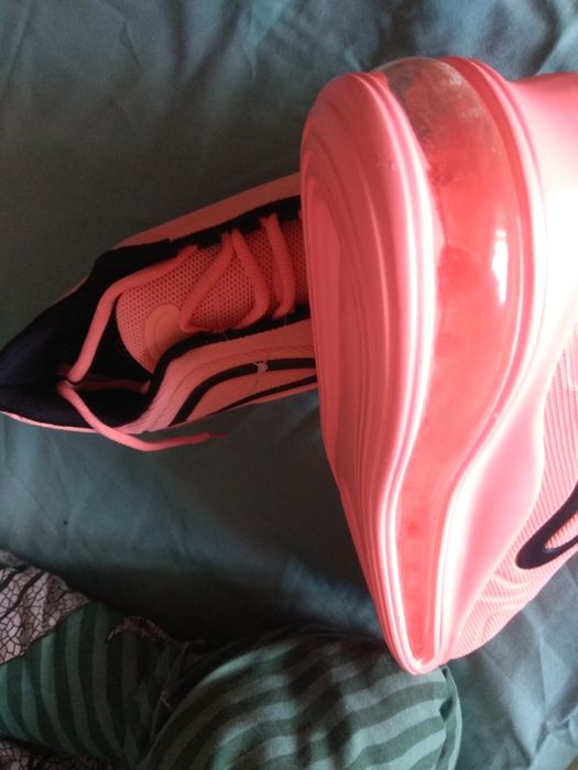 Кросівки жіночі 41р. Нові.