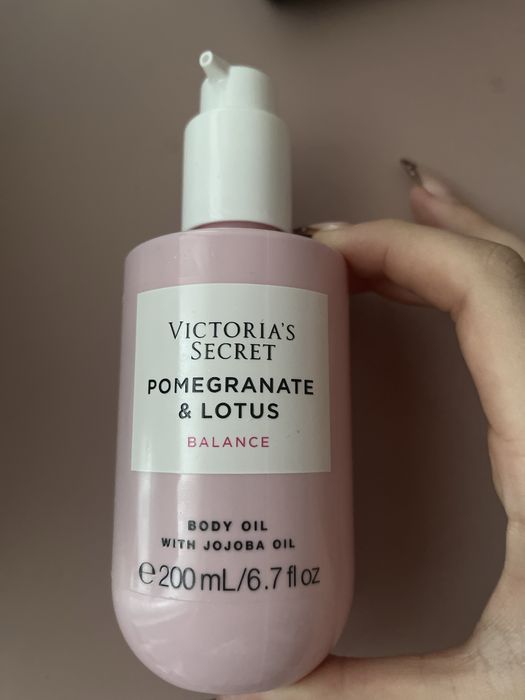 Olejek do ciala Victoria Secret pomegranate&lotus