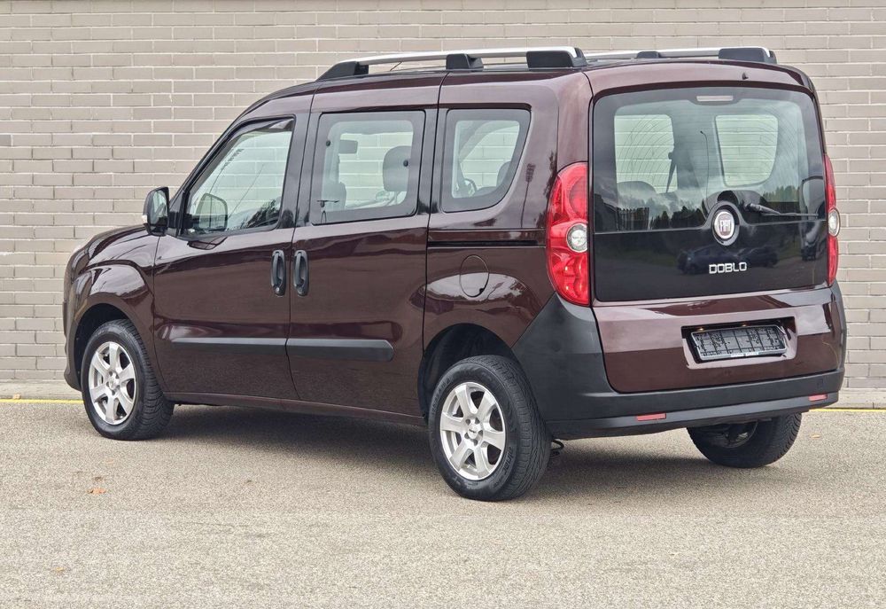 Fiat Doblo 2011 року