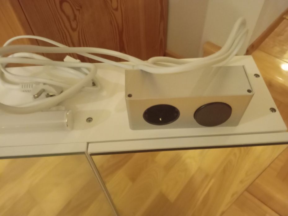 Szafka łazienkowa z lustrami