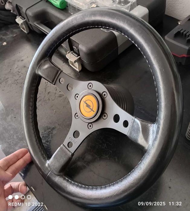 Volante RAID + Cubo Ektor + Centro Buzina Opel