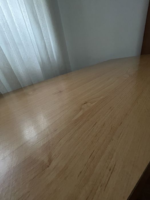 Secretária de Madeira