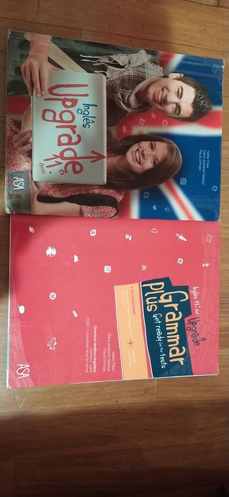 English Upgrade 11th Grade (with Activity Book)