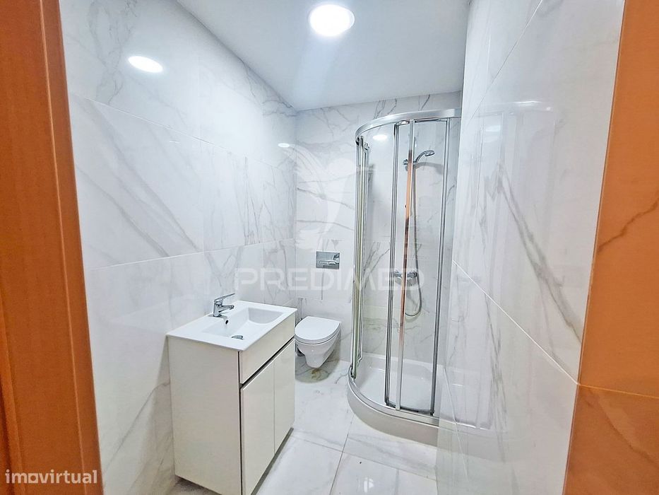 Arrecadação transformada em espaço habitacional – Santa Eulália, Al...