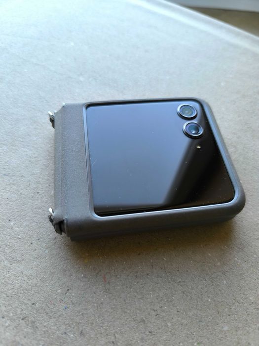 Vendo Motorola RAZR 50 na garantia