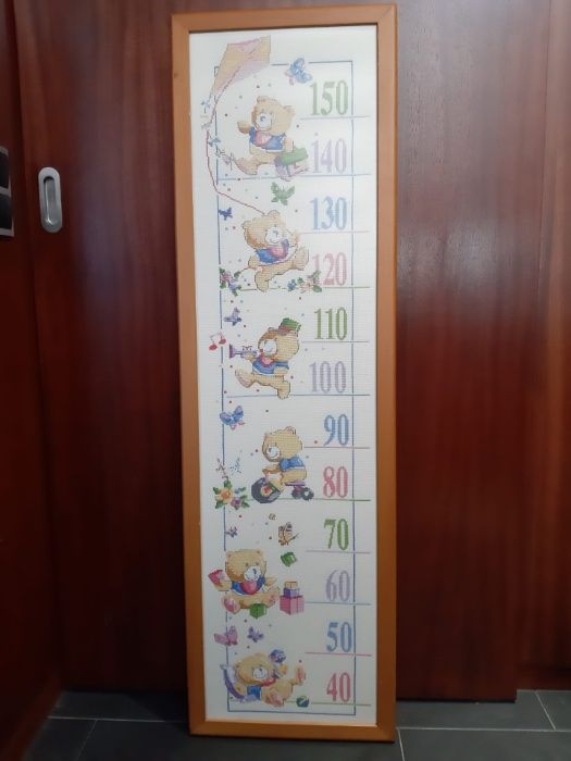 Quadro Régua de Crescimento em ponto de cruz