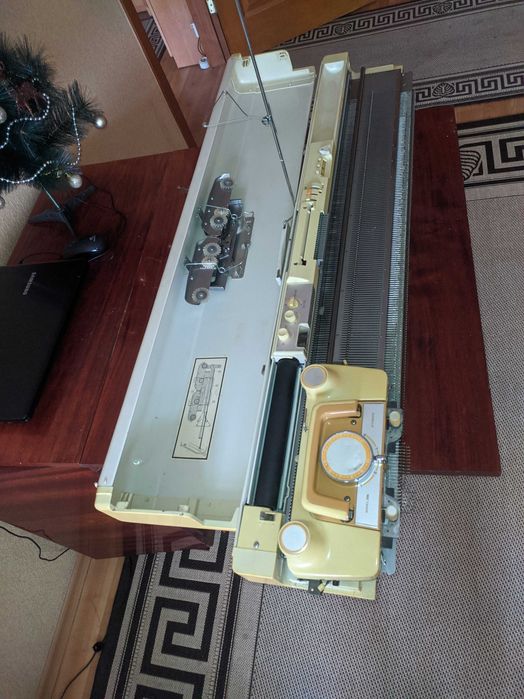 В'язальна машина Silver Reed SK 280 (б/у). Японія, 5 клас.