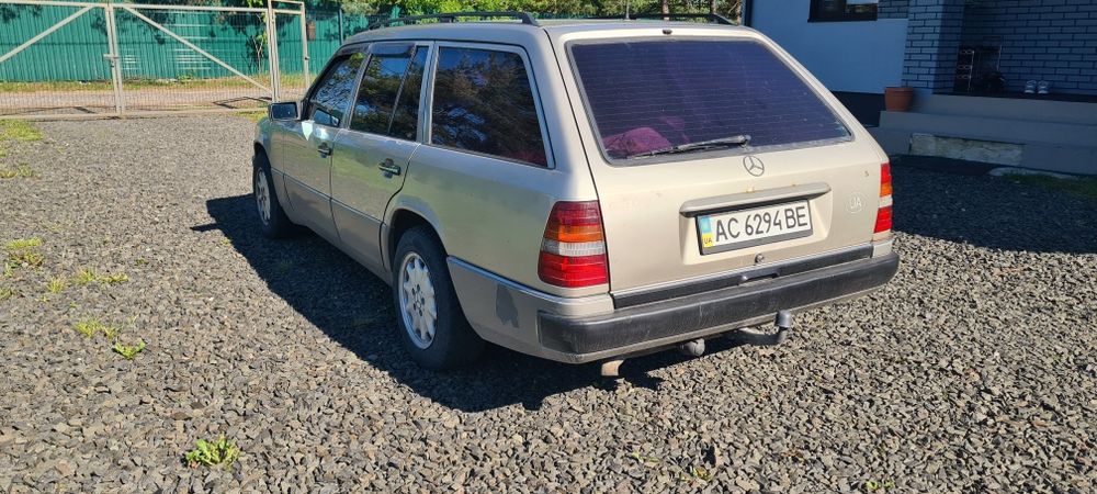 Mercedes benz 1993рік 3.0д ом606