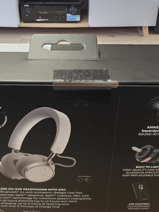 Słuchawki bezprzewodowe Beyerdynamic Aventho 100 kremowe nauszne ANC