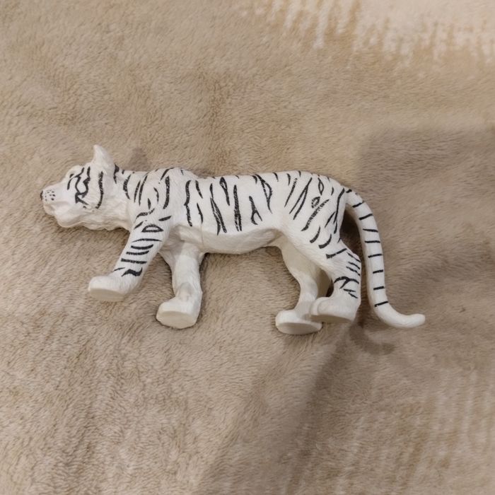 Білий тигр у хорошому стані