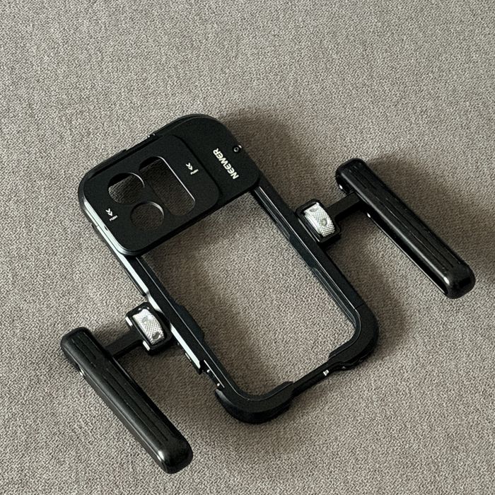 Клетка рамка для iphone 15 pro