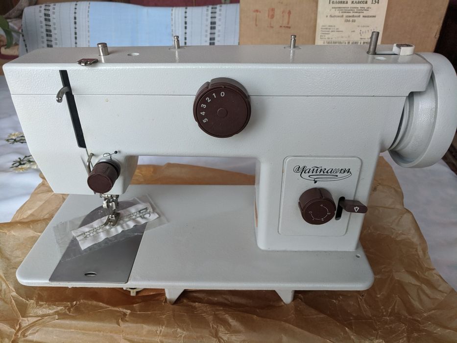 Швейна машинка з ножним приводом