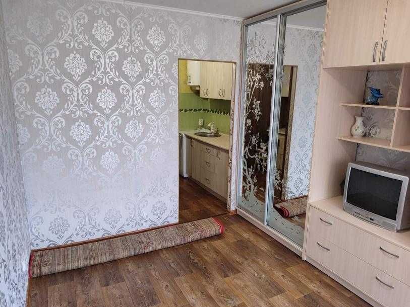 Продам комнату в Докучаевском.