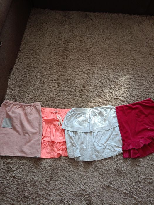 Spódniczka dziewczęca