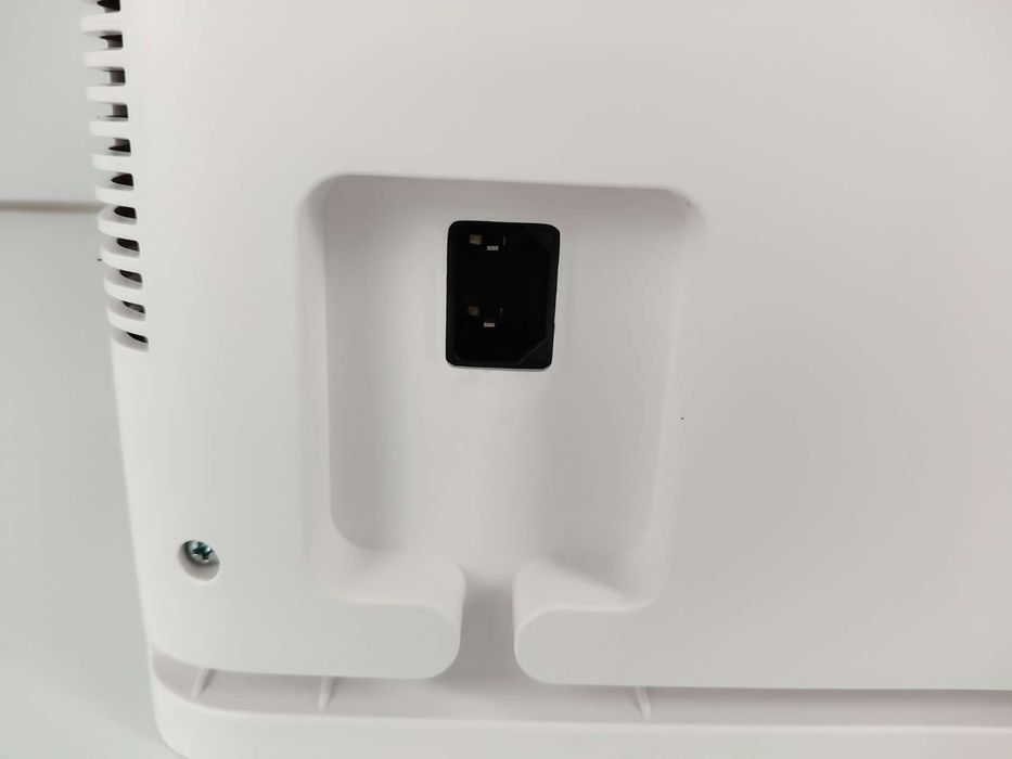 Yeedi Cube Robot odkurzający z funkcją wycierania, stacja odsysająca