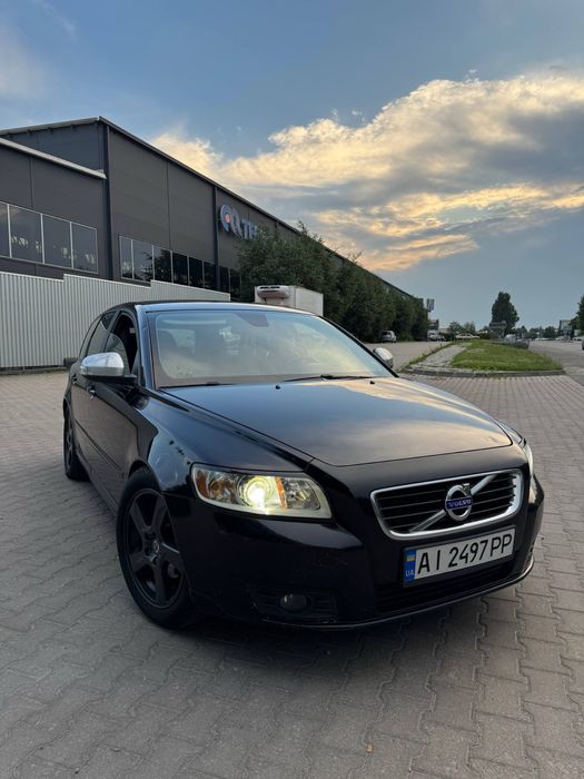 Volvo v50 2010 р