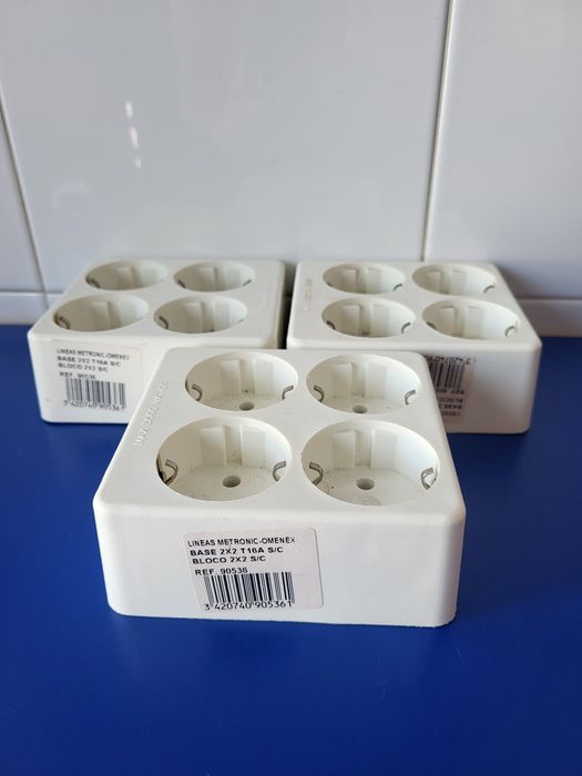 Schuko Socket Strip, 4 Outlets, T/TL Type, 16 A, 2400 W, 4.8 mm Retractable Cord, EDM64740677379841120