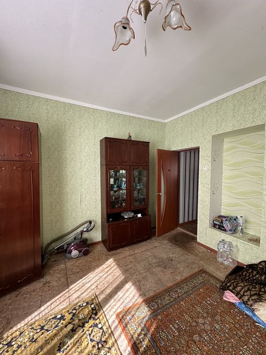 Поодається частина будинку