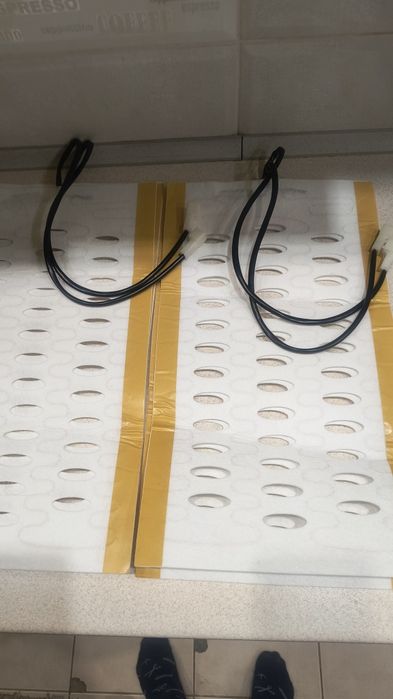 Нагрівальні мати для підігріву сидінь автомобіля