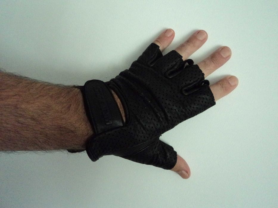 LUVAS " M " Pele muito confortáveis estado NOVO