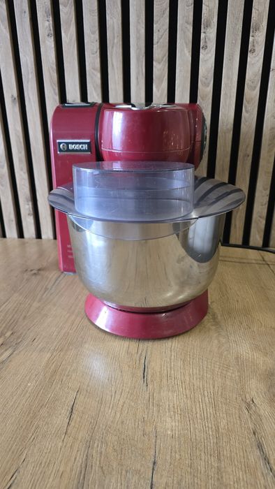 Robot kuchenny Professional MUM86R1 czerwony Bosch o mocy 1600 W
