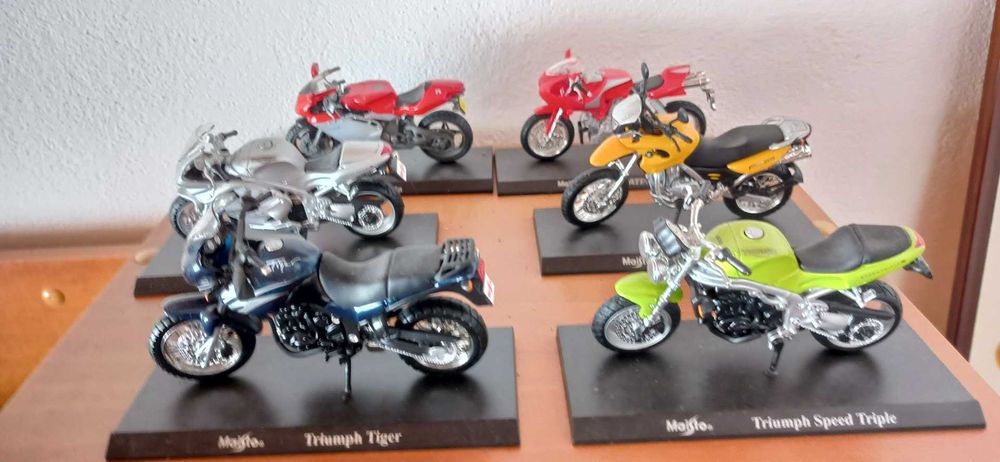 Coleção de motos (História da Harley e Outras)