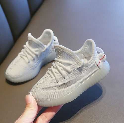 Yeezy fille 2024