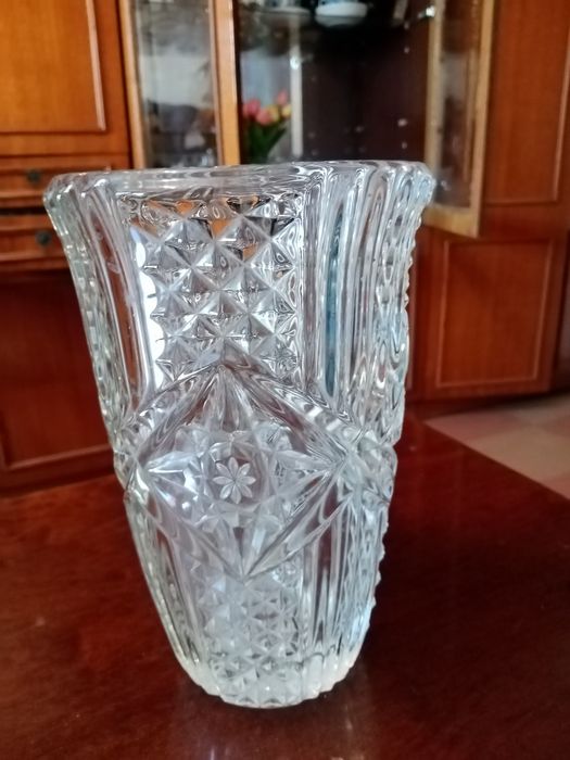 Ваза хрустальная, высота 25см,диаметр 16см