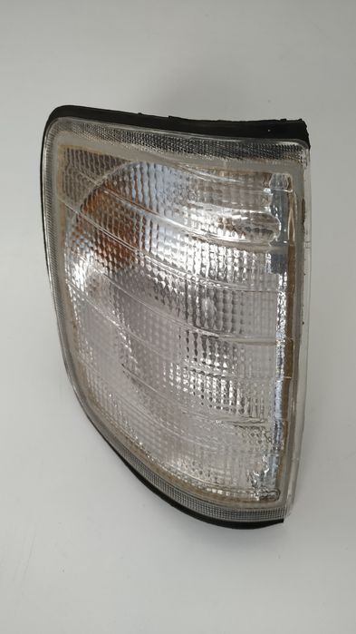Pisca direito branco Mercedes w124