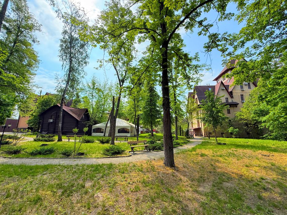 Продаж БІЗНЕС ЦЕНТРУ”KRAKOW”та Ресторанно-Готельного Комплексу /в КИЄВІ на Берестейському шосе