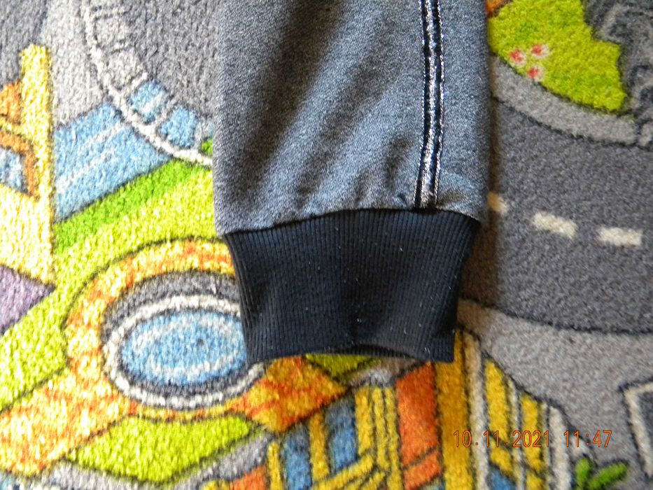 Spodnie dresowe dziewczęce rozmiar 122/128