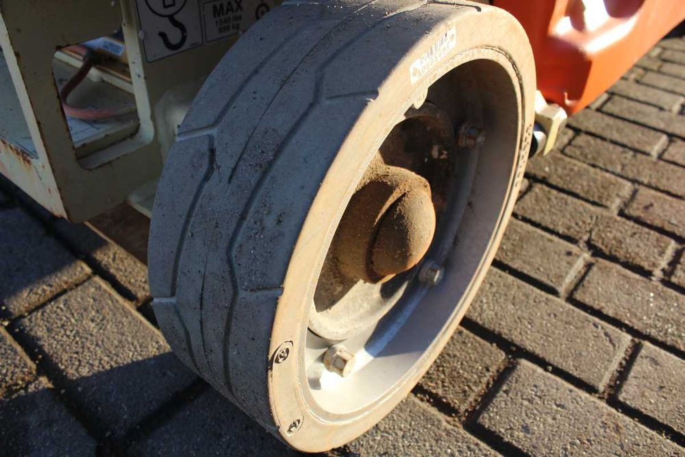 JLG 1930 ES podnośnik nożycowy zwyżka 8 m mini nowe aku. genie 1932