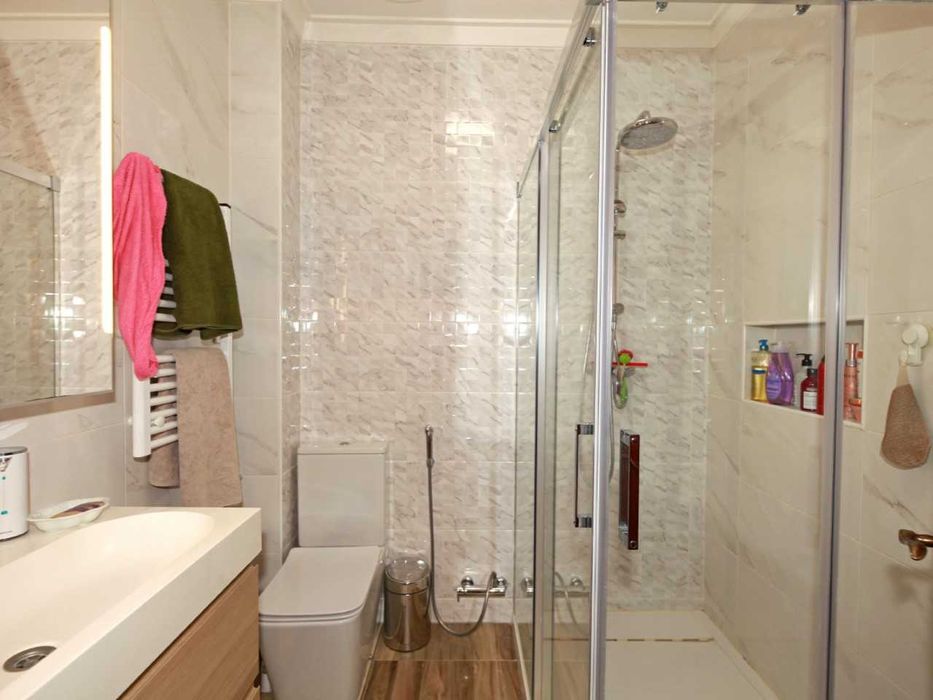 Vendo Moradia V4 em Vale de Milhaços - Corroios