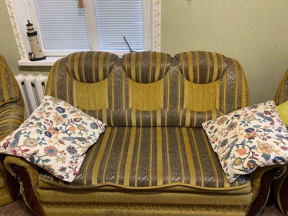 Диван розкладний з кріслами. Самовивіз