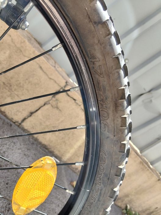 Bicicleta em bom estado-roda 20