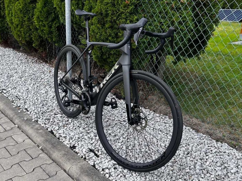 Rower szosowy TREK Madone SL6 gen.8 (Manteki elektroniczne Di2)2025 r.