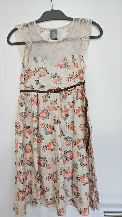 Lindíssimo Vestido Renda e Floral